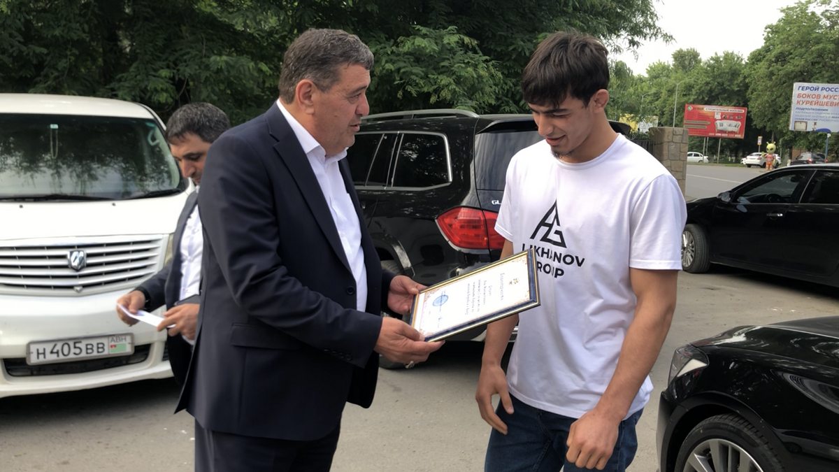 Новости Ингушетии: В Малгобеке встретили серебряного призера Первенства Европы по борьбе