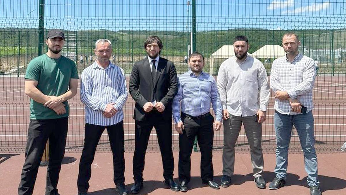 Новости Ингушетии: Руководитель спортивного ведомства Ингушетии посетил открытие площадки