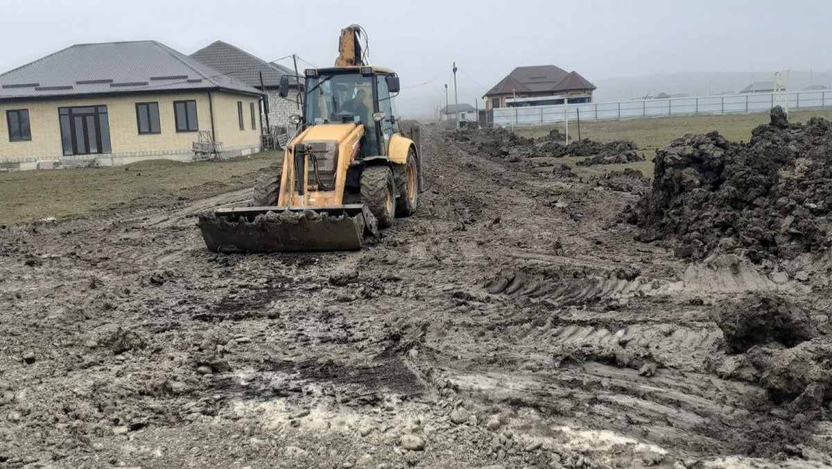 В Троицком обновляют улицу Латырова