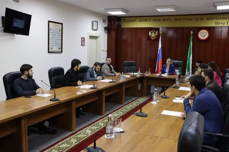 Новости Ингушетии: В Народном Собрании Ингушетии обсудили вопросы безопасности детей в сети
