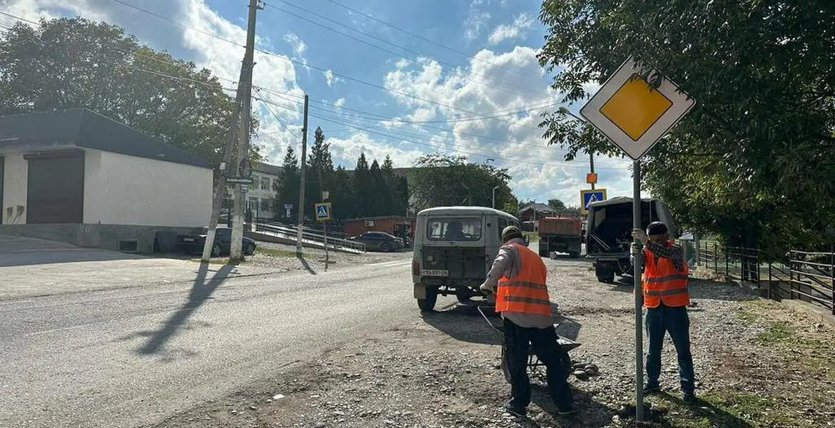 Дорожные бригады следят за состоянием транспортных магистралей Ингушетии