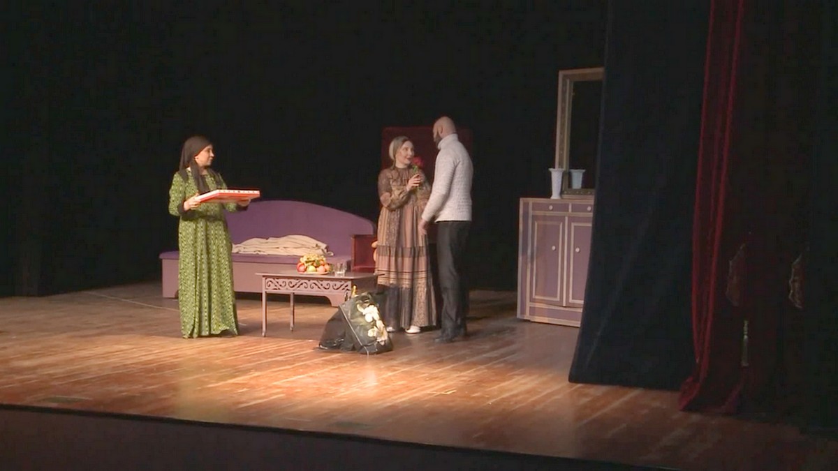 Новости Ингушетии: В Русском театре Ингушетии прошла премьера спектакля по пьесе М. Базоркина