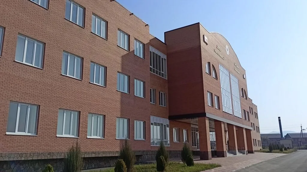 Новости Ингушетии: В Али-Юрте Ингушетии завершили строительство трехэтажной  школы