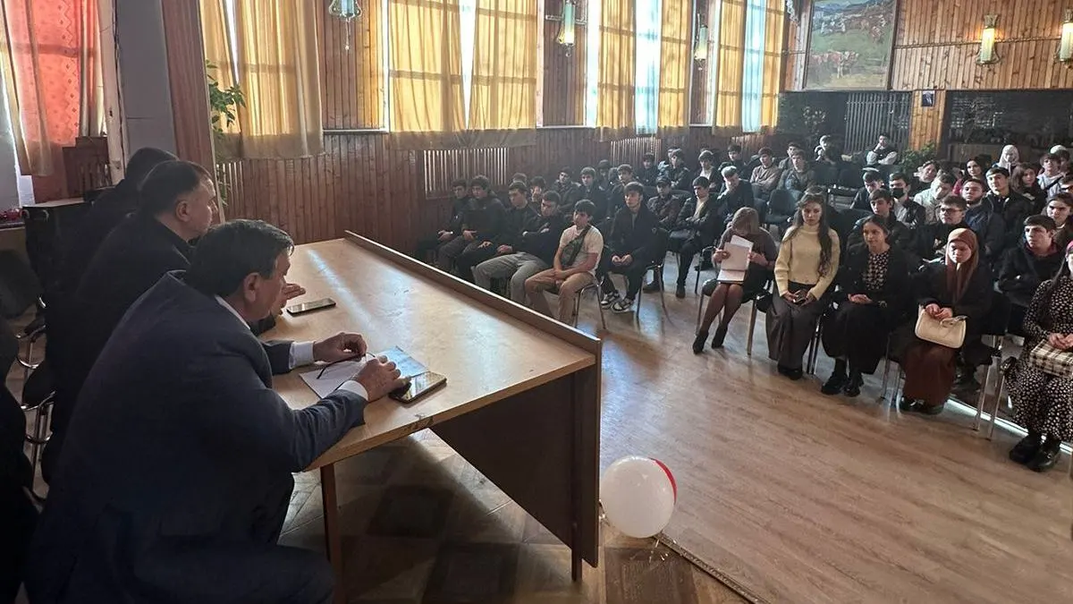 Новости Ингушетии: В Ингушетии проходят встречи ветеранов СВО со студентами