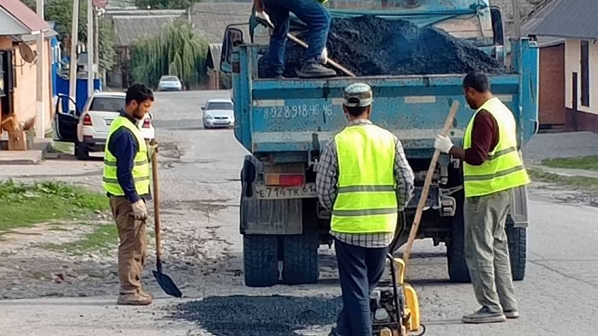 В Гамурзиевском АО проводится ремонт дорог