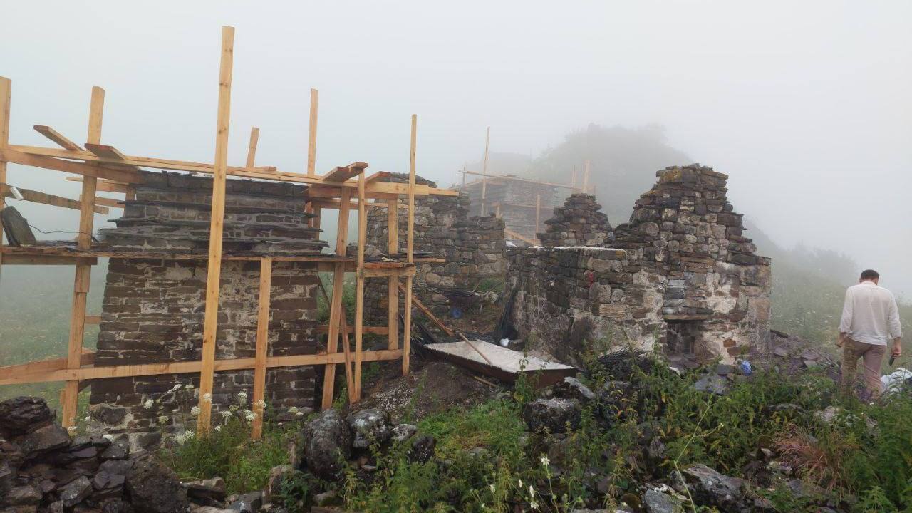 Новости Ингушетии: В горах Ингушетии кипит работа по восстановлению исторических башенных комплексов