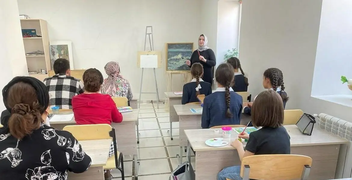 Мастер-класс для юных художников прошел в Ингушетии