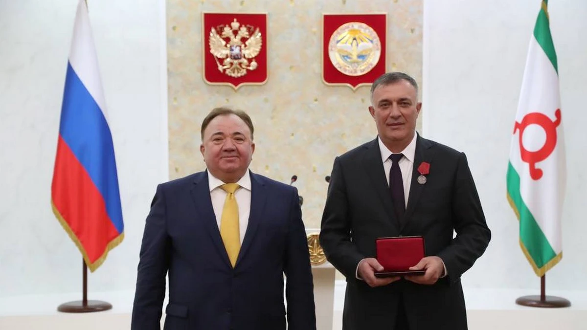 Новости Ингушетии: Три представителя ОМС Ингушетии отмечены высокими званиями