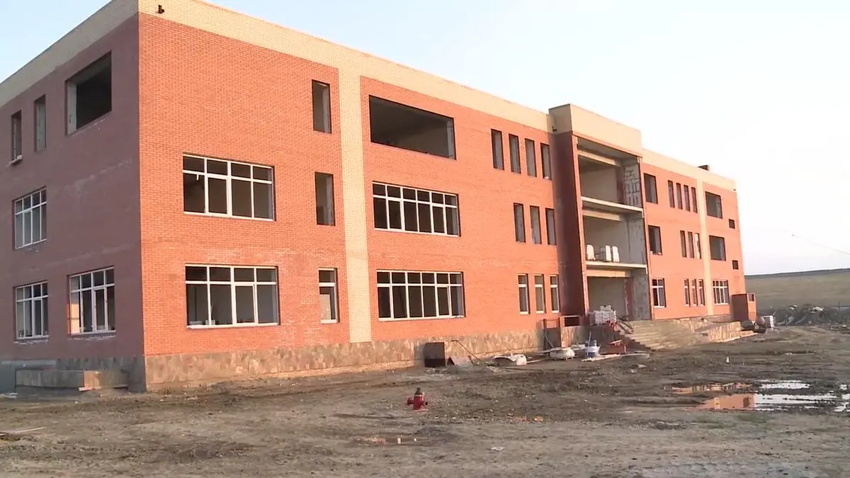 Новости Ингушетии: Активными темпами в Ингушетии строят красивые современные школы