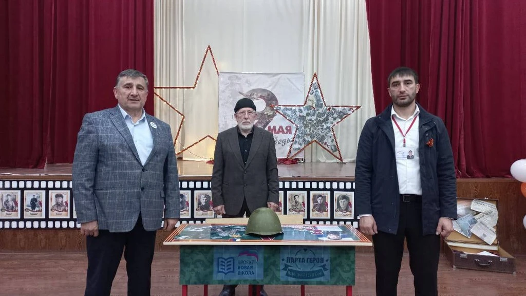Новости Ингушетии: В Ингушетии в честь погибшего командира полка открыли «Парту Героя»