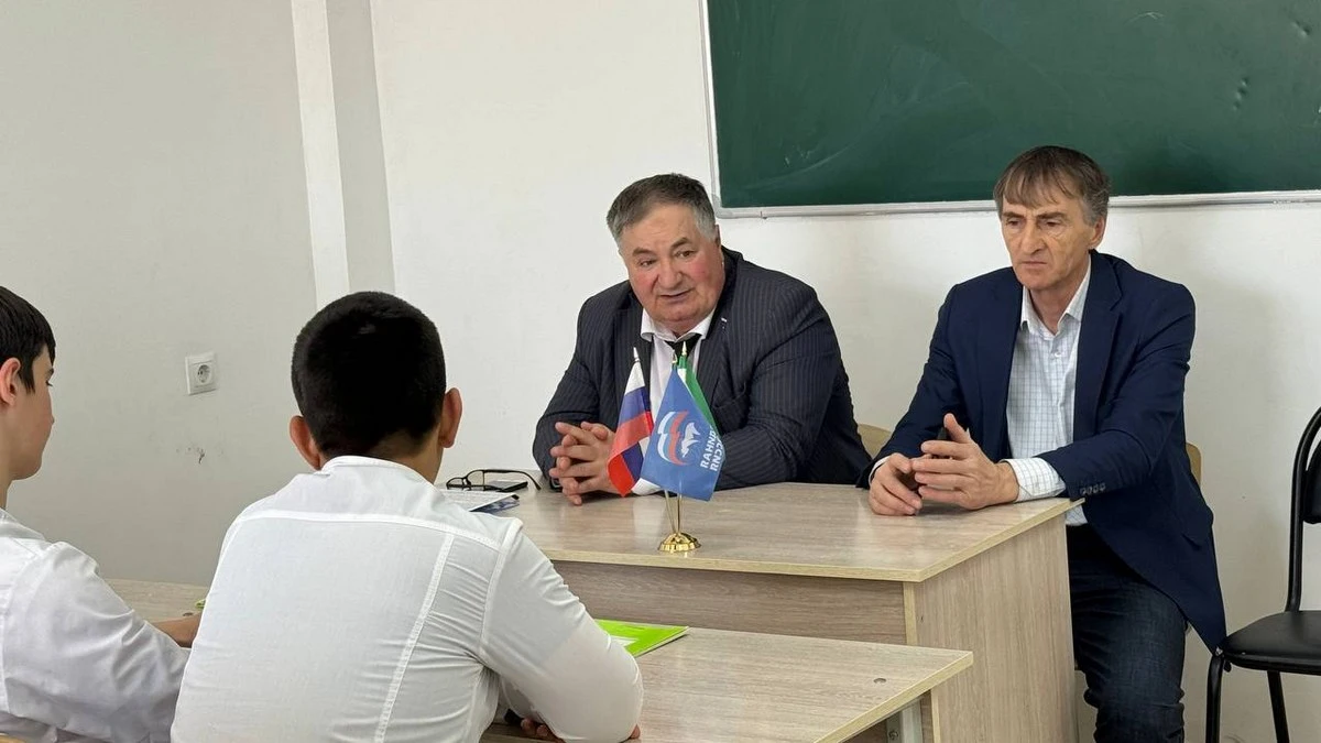 Новости Ингушетии: Единороссы Ингушетии встретились со студентами-медиками Малгобека