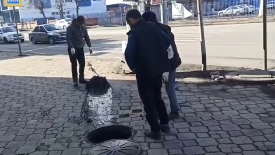 Новости Ингушетии: В Назрани проводится работа по очистке канализационных коллекторов
