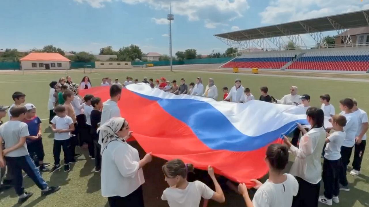 Новости Ингушетии: Школьники Ингушетии приняли участие в акции «Живой флаг»