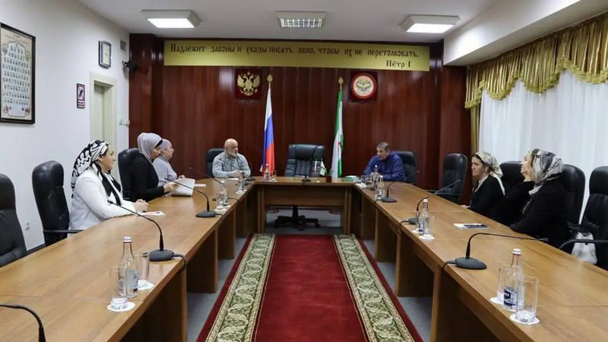 Новости Ингушетии: Депутаты Ингушетии обсудили вопросы сохранения и развития ингушского языка