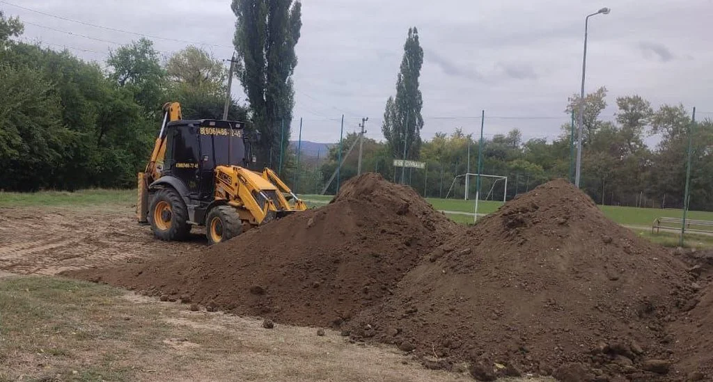 Новости Ингушетии: В Ингушетии в селе Троицкое строится мини-футбольное поле