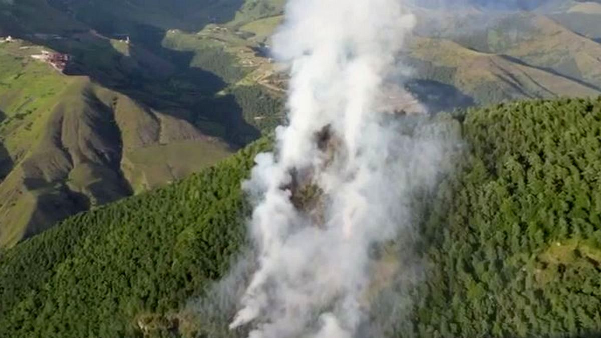В Джейрахском районе Ингушетии снова бушует лесной пожар