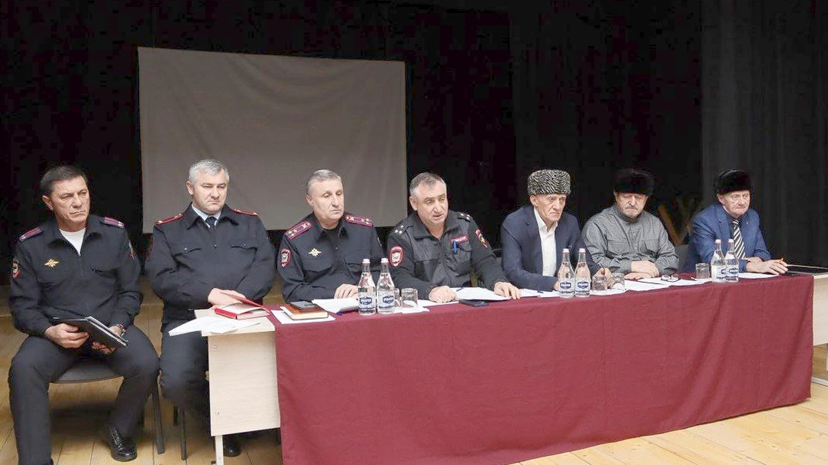Новости Ингушетии: На круглом столе в Али-Юрте Ингушетии обсудили актуальные проблемы и планы