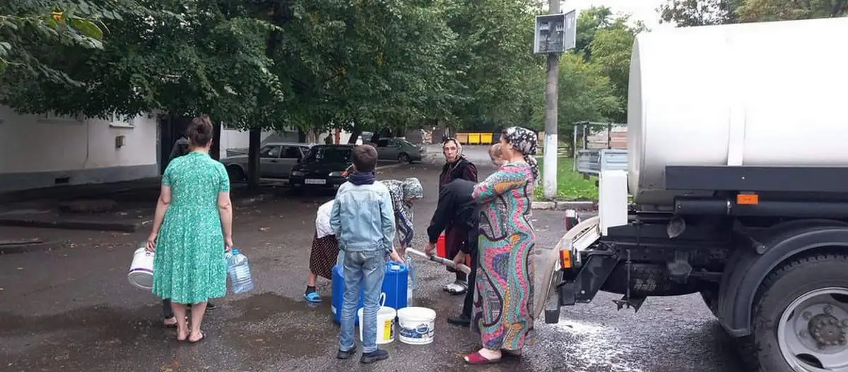 Новости Ингушетии: Водовозы обеспечивают жителей Карабулака во время аварии водопровода