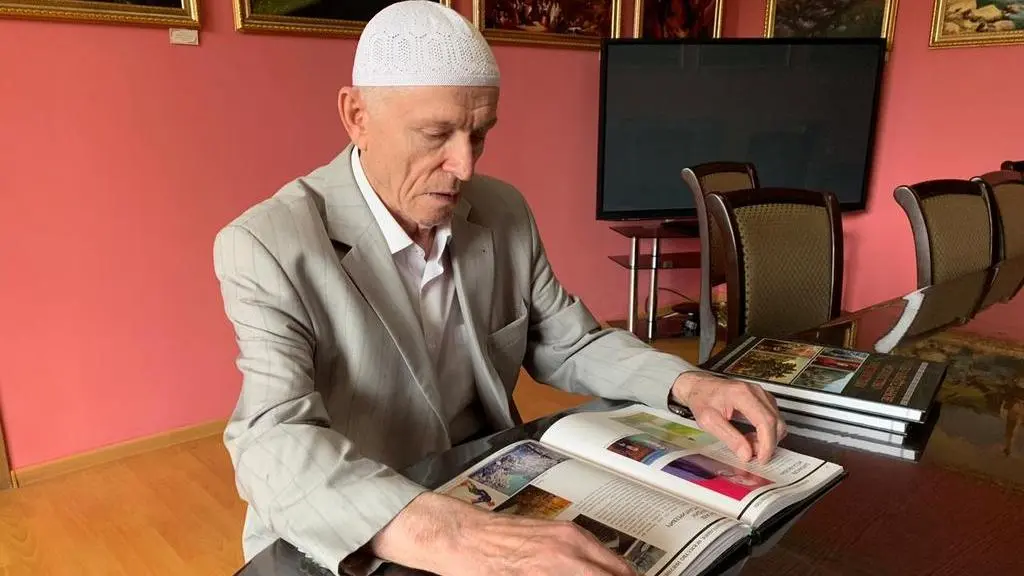 Новости Ингушетии: В Ингушетии отмечают 85-летний юбилей народного художника Зяудина Батаева