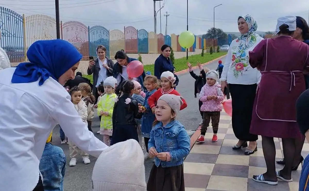 Новости Ингушетии: В Али-Юрте Ингушетии поздравили воспитателей детского сада