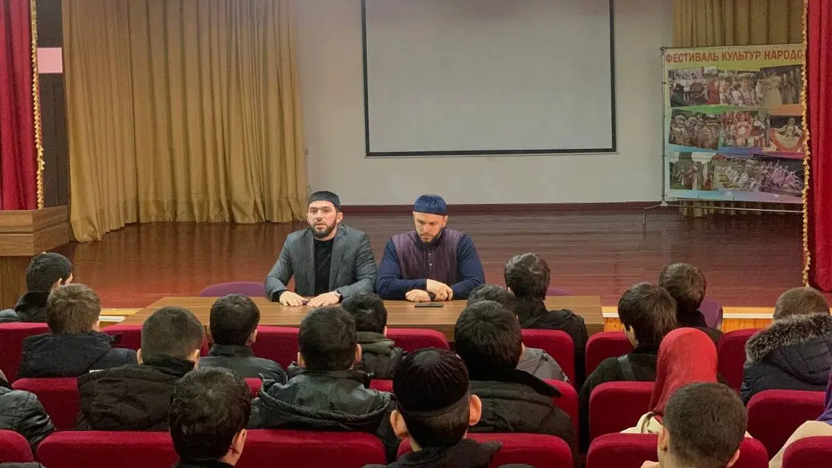 Новости Ингушетии: Студенты  колледжа Ингушетии обсудили вопросы с представителями духовенства