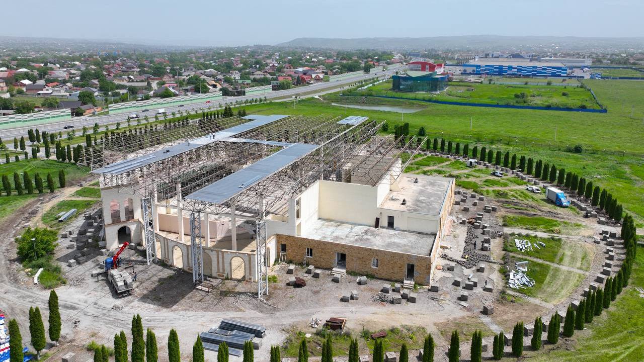 Новости Ингушетии: В Ингушетии демонтируют здание Летнего амфитеатра