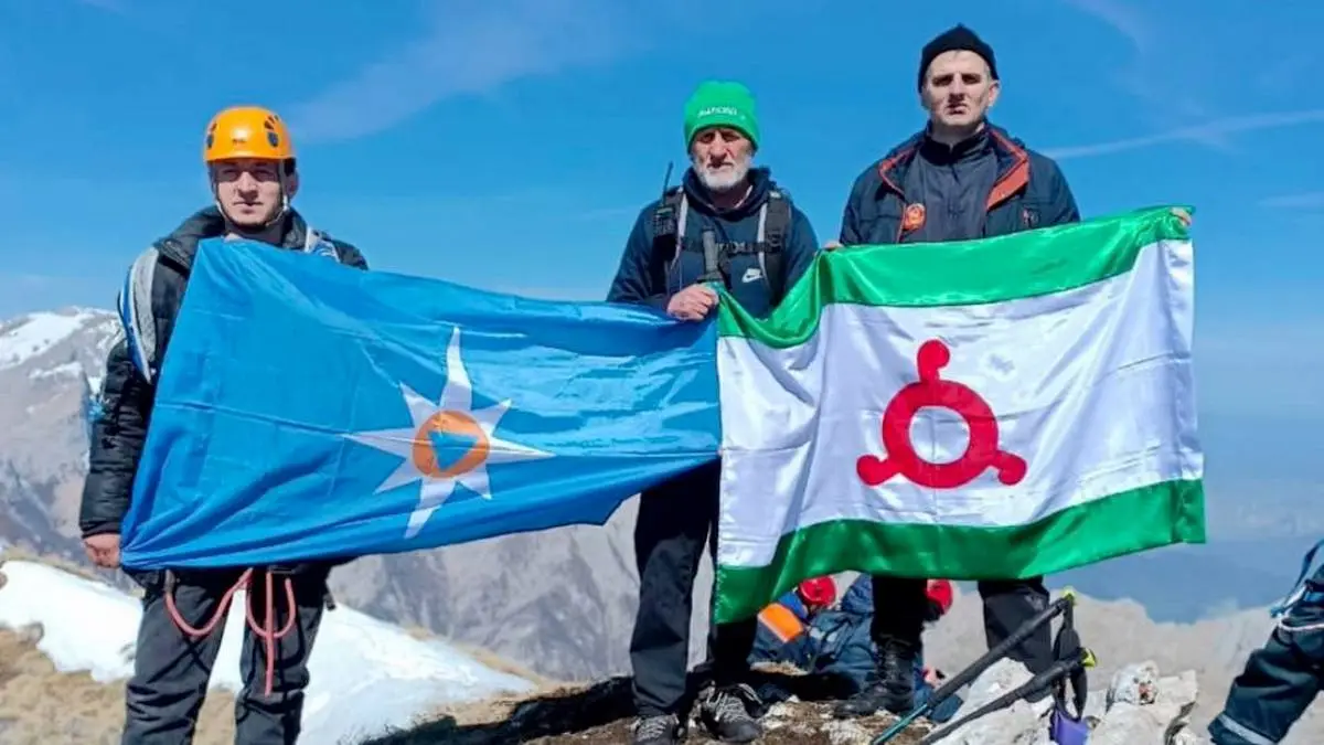 Новости Ингушетии: Сотрудники 3-й ПСЧ МЧС Ингушетии поднялись на гору Гиряг