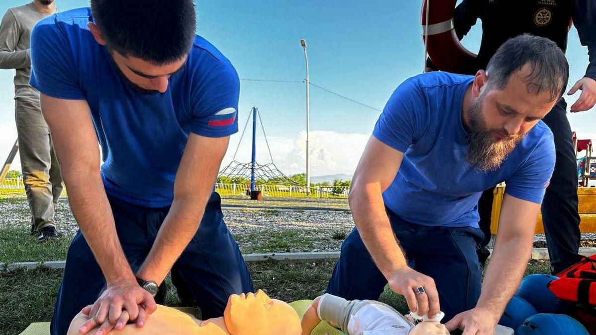Новости Ингушетии: Студенты Ингушетии показали гражданам приемы первой помощи пострадавшим