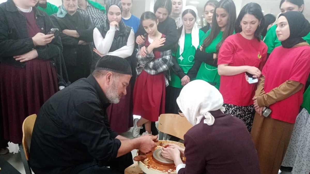 Новости Ингушетии: В Ингушетии на «Абилимпиксе» прошел мастер-класс по гончарному делу