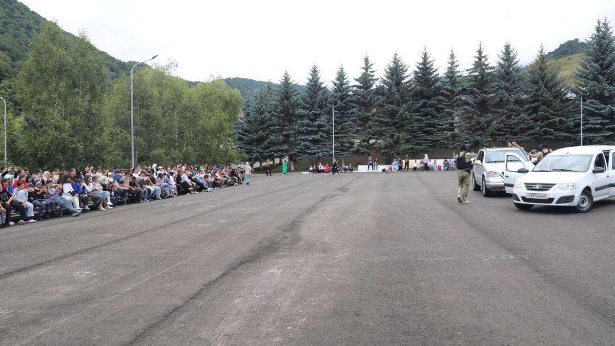 Правоохранители Ингушетии провели познавательное мероприятие школьникам