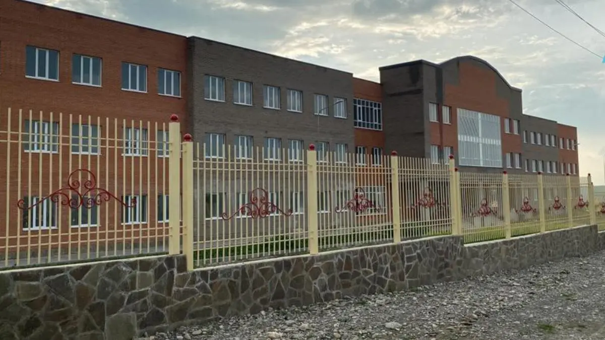 Новости Ингушетии: Готовность строящейся в Инарках школы составляет  85 процентов