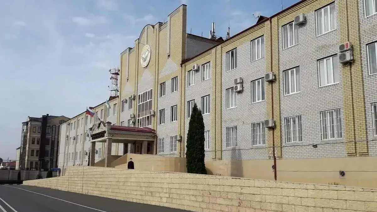 Новости Ингушетии: В Ингушетии против директора школы возбудили дело за 15 «мертвых душ»