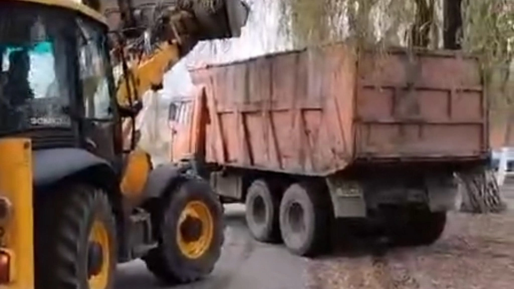 Новости Ингушетии: В Назрани Ингушетии продолжаются  работы по очистке ливневых канализаций
