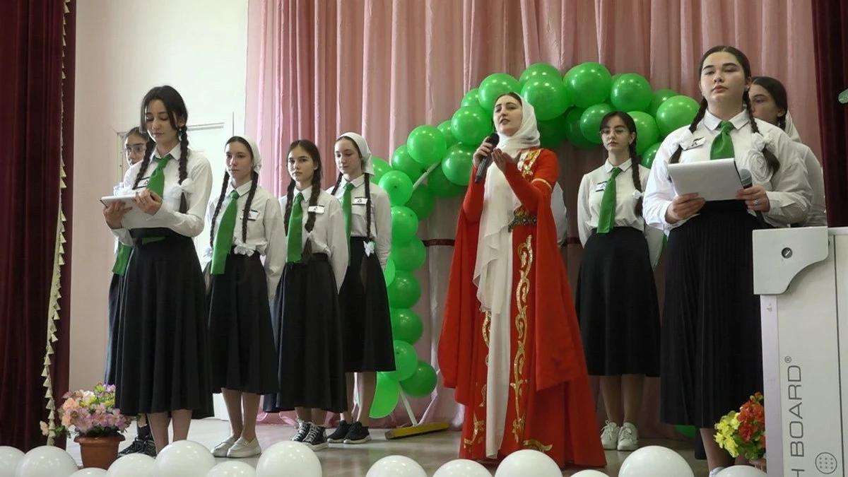 Новости Ингушетии: В школах Ингушетии отмечают 100-летие государственности