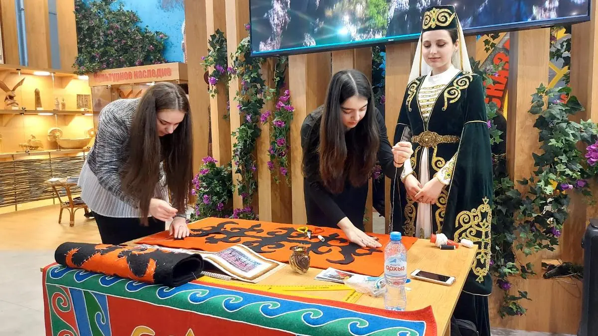 Новости Ингушетии: Ингушское ковроделие представлено на Международной выставке «Россия»