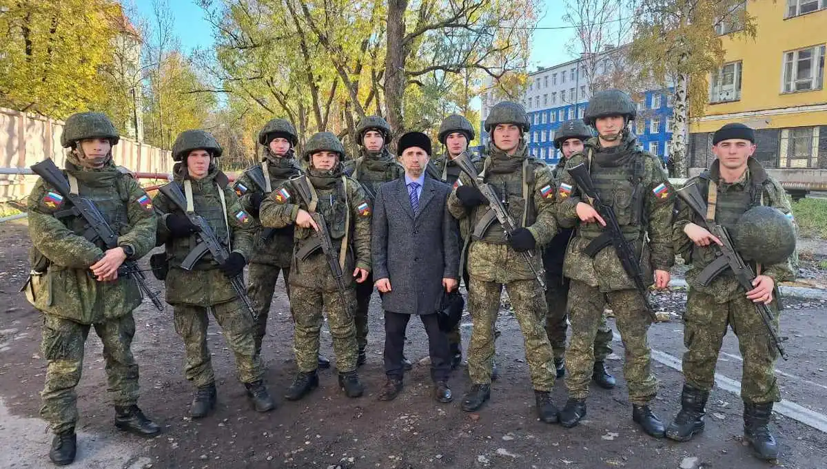 Новости Ингушетии: Представители Полпредства Ингушетии в СЗФО встретились с солдатами-земляками