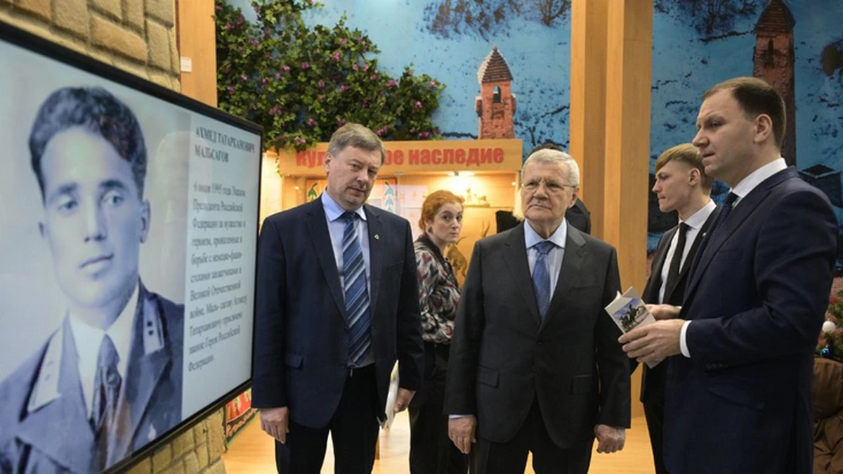 Новости Ингушетии: Юрий Чайка посетил экспозицию Ингушетии на выставке-форуме «Россия»