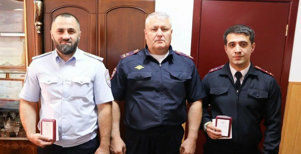 Новости Ингушетии: Офицеров МВД, выполнявших долг в зоне СВО, наградили в Ингушетии