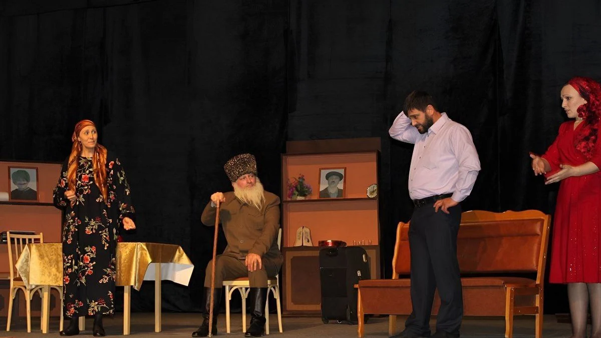 Новости Ингушетии: Ингушский молодежный театр приглашает на спектакль «Моя дорогая сноха»