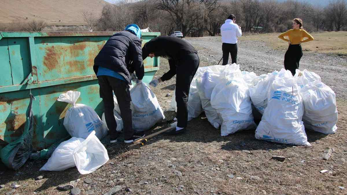 В Ингушетии ликвидируют несанкционированные складированные строительные отходы