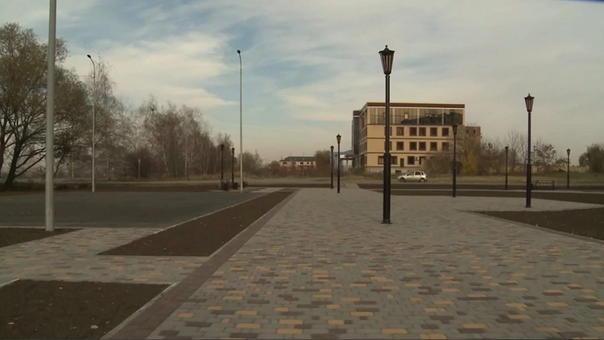 Новости Ингушетии: В столице Ингушетии благоустраивается сквер на улице 65 лет Победы