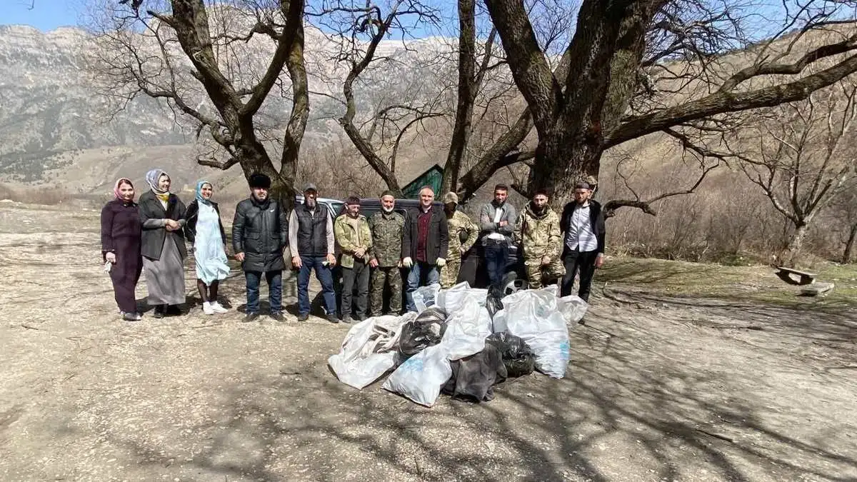 Новости Ингушетии: В горной Ингушетии вдоль русла реки Ассы провели очередной субботник