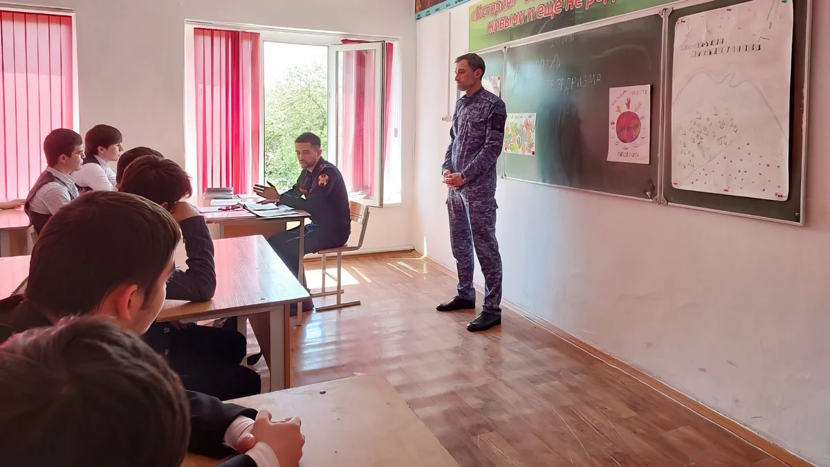 Новости Ингушетии: Росгвардейцы провели в школах Ингушетии Уроки мужества