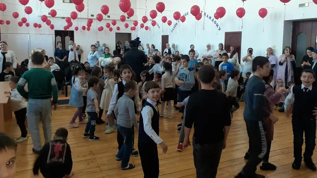 Новости Ингушетии: Деятели культуры Ингушетии подарили праздник детям с ОВЗ