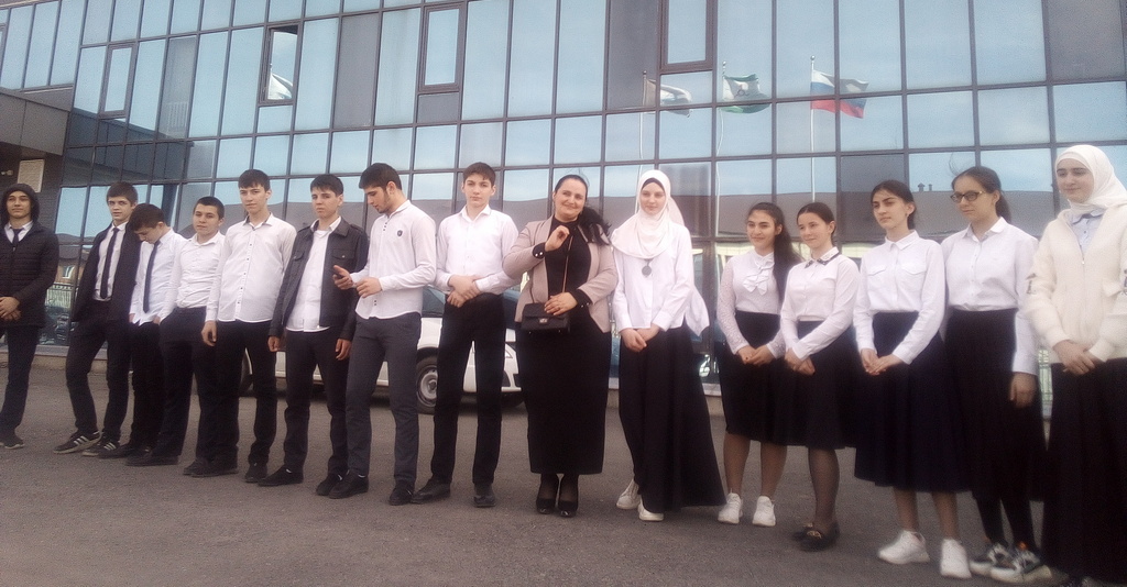 Ингушские школьники посетили предприятие по выпуску алюминиевого профиля