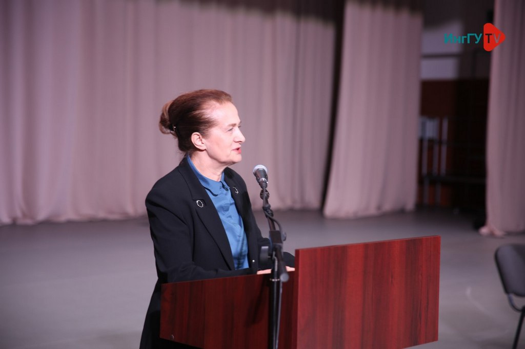 Новости Ингушетии: Ректор Ингушского госуниверситета Фатима Албакова провела встречу со студентами