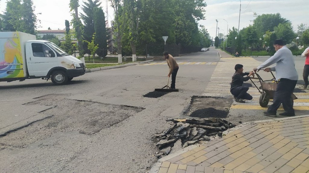 Новости Ингушетии: Дороги ремонтируются с грубейшим нарушением технологий