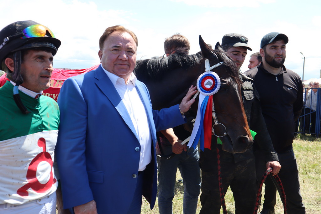 Новости Ингушетии: На ипподроме города Магаса прошли конно-спортивные скачки