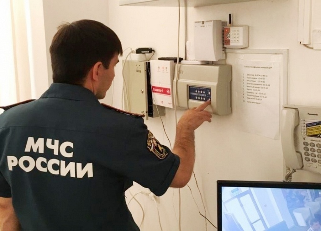 Новости Ингушетии: Готовность школ к 1 сентября проверяют в Ингушетии инспектора пожарного надзора