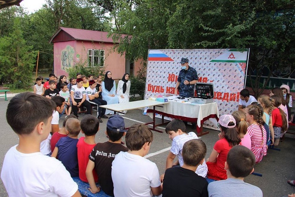 Новости Ингушетии: Малгобекские полицейские обеспечивают безопасность детей в период летних каникул